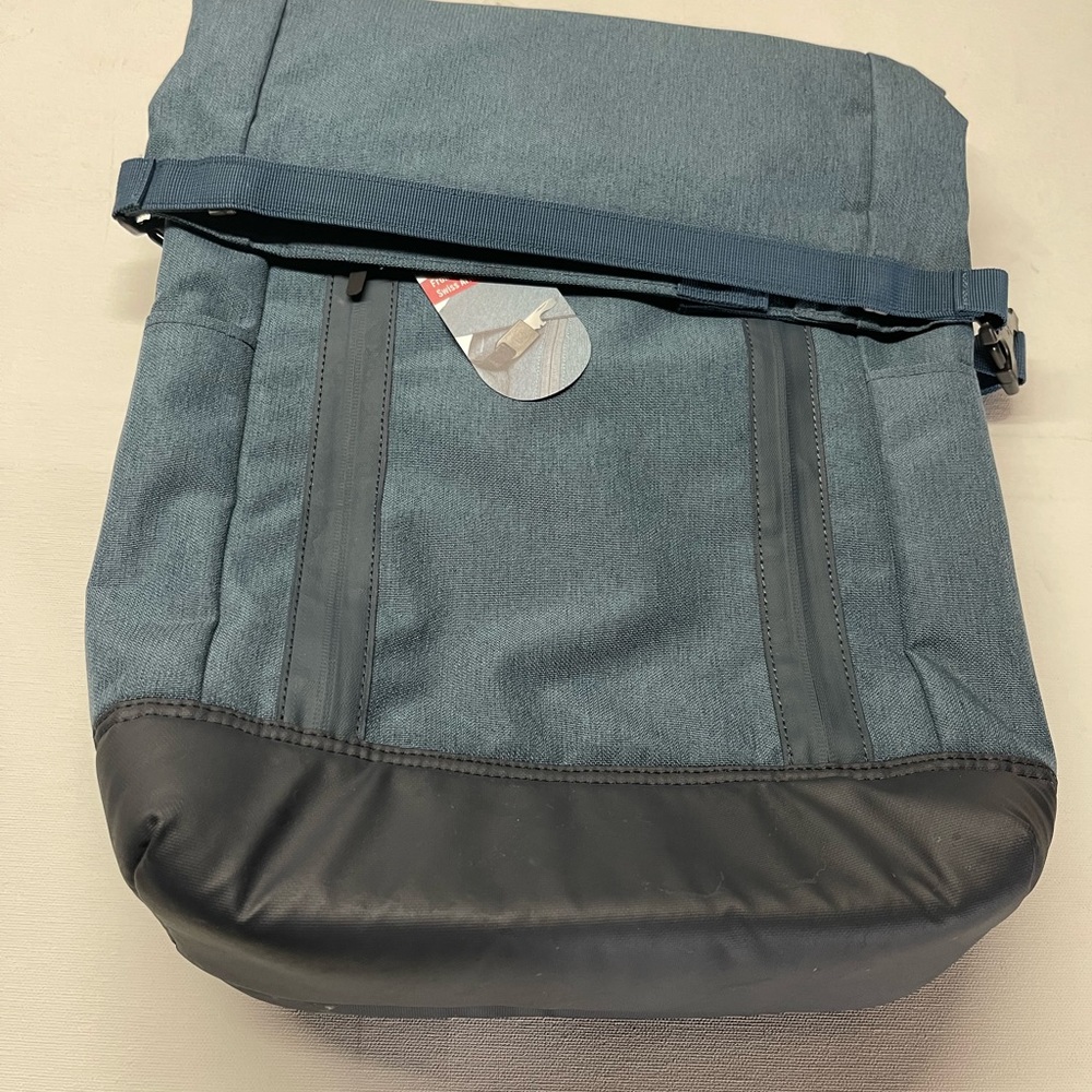 Victorinox bag/backpack NWT blue - Picture 2 of 14